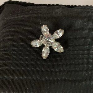 Vintaqe Rhinestone Brooch
